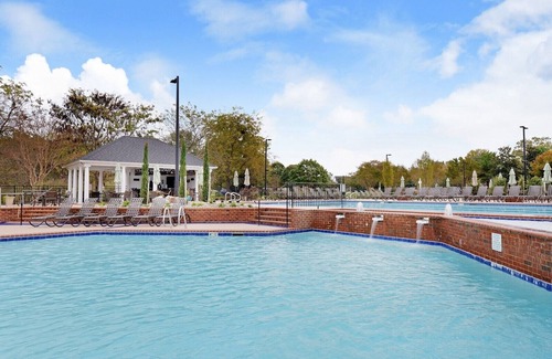 Berkeley House | 3BDR, 2BA townhome at The Historic Powhatan Resort, Sleeps 8
