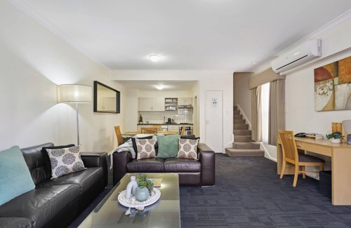 Northbridge Apartment | 3BDR 2BTH 1PRK - Northbridge Townhouse