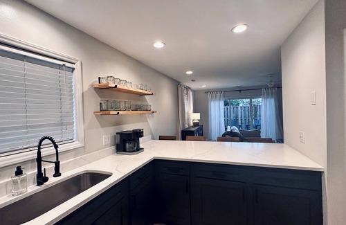 Hanover Place House | 3bed 3bath Coastal Bliss: 5mins to Wrightsville Beach