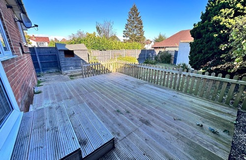 Brentwood House | 3Bed Luxury Home with Free Parking, 22 mins to Liverpool street central london