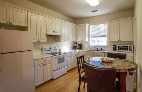 North Charleston House | 3bedroom 3.5bath Spacious, Garage with 6 beds