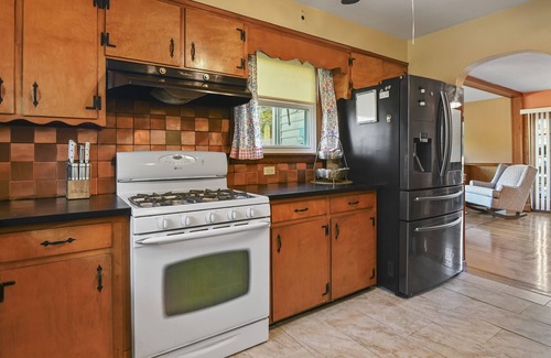 East Stroudsburg House | 3Bedroom 3Bathroom Pocono Beauty In the heart of the Poconos.