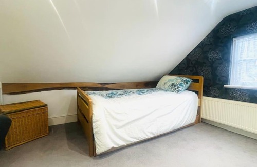 Waltham Cross House | 3bedroom beautiful cottage