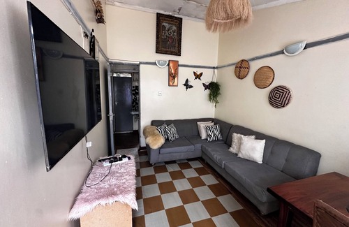 Meru House | 3Bedroom Cozy Tranquil abode in spectacular Meru with fitness room and AC