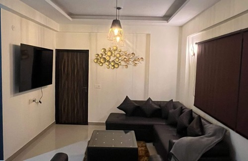Bullawala Apartment | 3BHK Luxury apartment in Serene Dehradun, Hill View Escape