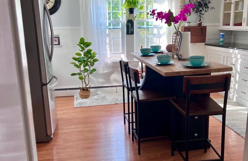 Kennebunk Cottage | 3BR 1. 5 Bath Beach Cottage near KPT/Beaches