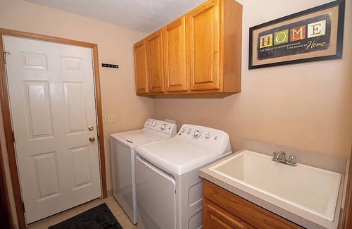 South Bend House | 3BR / 2.5BA Updated Home w/ Finished Basement 1 Garage Space - 15 minutes to ND