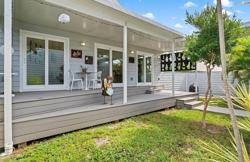 St. Petersburg - Clearwater House | 3BR/2.5Bath, Award winning ARCHITECT designed Home Nr DOWNTOWN & Pier