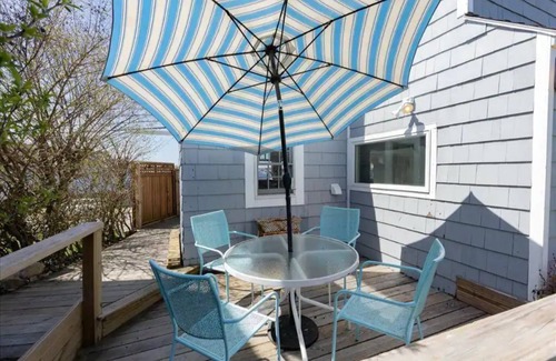 Gloucester House | 3BR/2 BA Harborside Home · Fenced Backyard+Grill · Ocean Views
