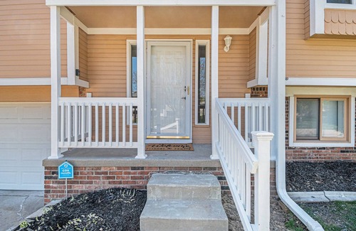 Chalco House | 3BR; 2 Bath; 920 Mbps; Fenced Yard; EV Charger