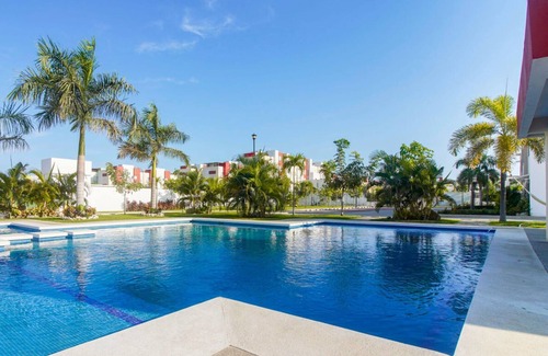 Acapulco Other | 3BR + 2BA | Casa Puerta al Sol con Club de Playa