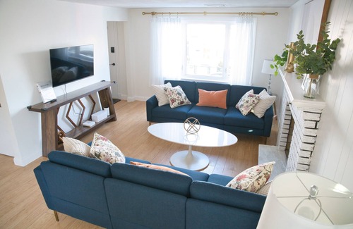Malden House | 3BR/2BA Chic and Tranquil Magnolia House Near Boston