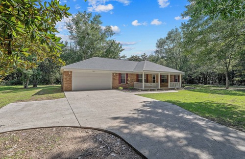 Elberta House | 3BR/2BA House near OWA, Gulf Shores, and Orange Beach, Spacious and Cozy!