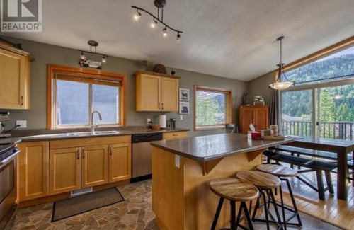 Fairways Ski Chalet | 3BR/2BA Ski Chalet: Ski In/Hot Tub/Amazing Views!