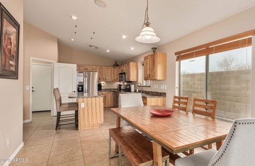 Maricopa House | 3BR & 2Bath with Golf Course Views