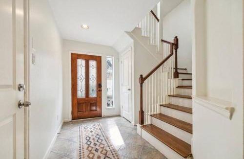 Washington Ave./ Memorial Park House | 3BR 3Ba Home l Spacious l Walkable l Washington Ave