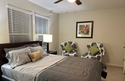 Winston - Salem House | 3BR & 3BA Near Everything! 2400SF