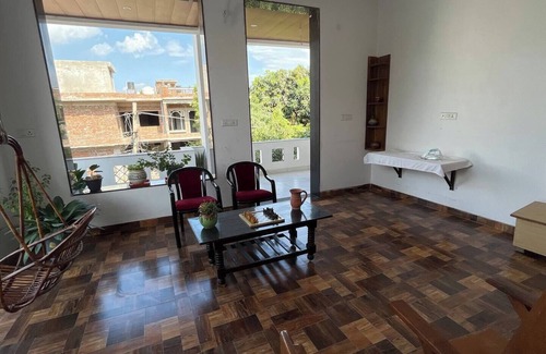 Jaipur District House | 3Br/3Ba townhome in posh locality of Jaipur with AC, WiFi, fitness area