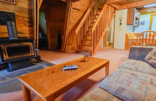 Heber Cabin | ★3BR A-frame Cabin in Forest/by Trails and Lakes★