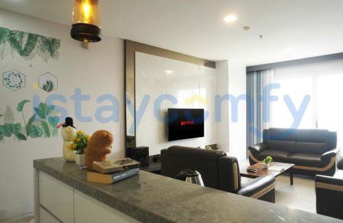 Lubuk Baja Apartment | 3BR Aston Residence 2001 City and Sea View