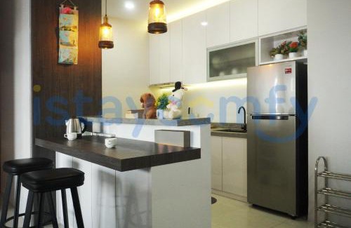 Lubuk Baja Apartment | 3BR Aston Residence 2001 City and Sea View