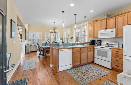 Laurel Grove House | 3BR Beach Cottage w/GOLF CART + Beach Tram! Pets Welcome. Near Pool, Hot Tub