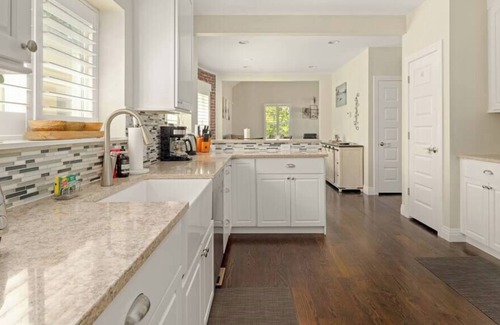 Speer House | 3BR Bungalow in Wash Park, Hot Tub, Private Yard