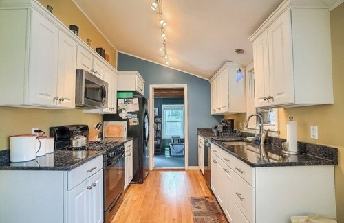Hyannis House | 3BR Cape House w/Big Pool in Fenced in Back Yard, A/C, Outdoor Shower, WiFi, TV