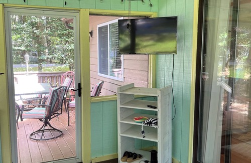 Ocean Pines House | 3BR charmer with hallway loft on large corner lot. Peaceful setting near ocean.