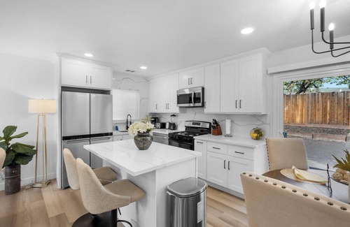 East San Jose House | 3BR Charming Home｜WiFi｜AC｜Mainfloor Bedroom #42069