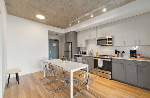 River North Hotel | 3BR City Escape Bright, Sleek, Spacious