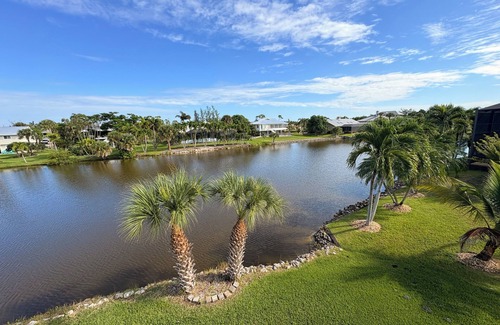 Alden Pines House | 3BR Coastal retreat in peaceful Bokeelia with pool, bikes, ping pong and fishing