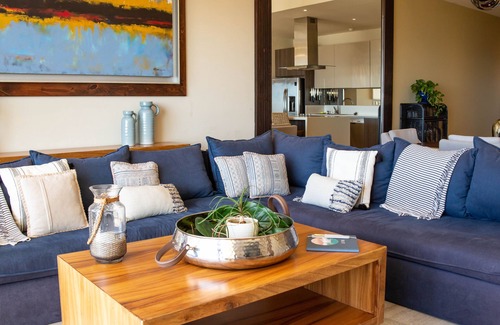 El Tezal Condo | 3BR Condo w/Iconic Arch Views, Pool & 5 min -Town