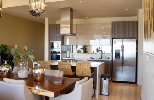 El Tezal Condo | 3BR Condo w/Iconic Arch Views, Pool & 5 min -Town