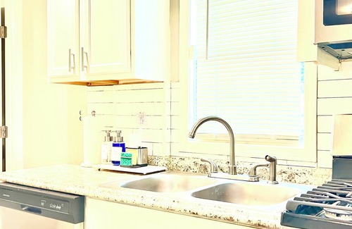 Atlanta House | 3BR Executive Stay – 15 Minutes to ATL Airport! Fast Wi-Fi & Free Parking