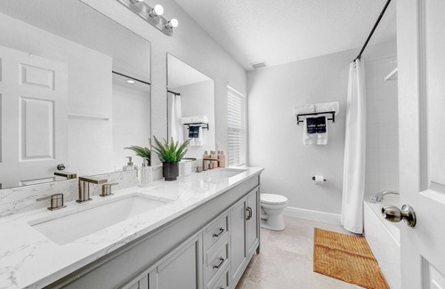 Saint Cloud House | 3BR Extended Stay Oasis