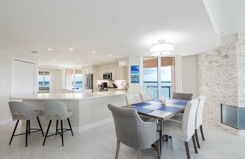 Sand Key Condo | 3BR Gulf Coast Family Condo w/Panoramic Water Views/Steps to Sand Key Beach