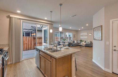 Natomas Park House | 3BR Home at Pagoda Lane|Walk In Closets|Garage|nWifi|Laundry Roomn #41982