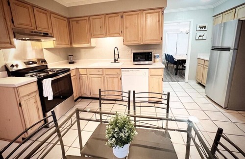 Cordova House | 3BR Home Cordova Hot Tub, Lake Access and Backyard
