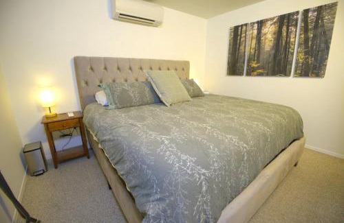 Back Loop House | 3br Home In Valley - King Beds & Bunk Beds