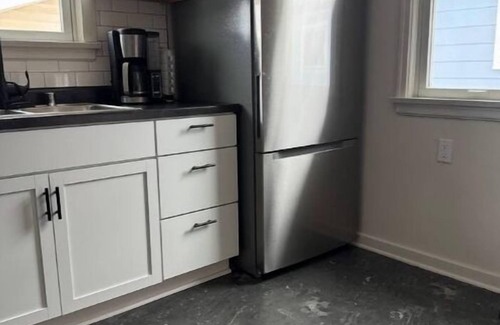 Green Bay House | 3BR Home~sleeps 6~Near Lambeau~free parking