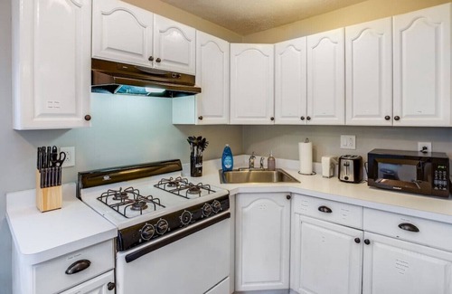 Downtown Rochester House | 3BR Home with In-Unit Laundry, Parking, Sound Bar
