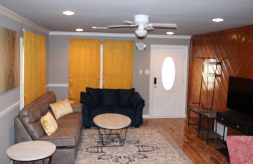Oak Cliff House | 3BR House minutes from Downtown