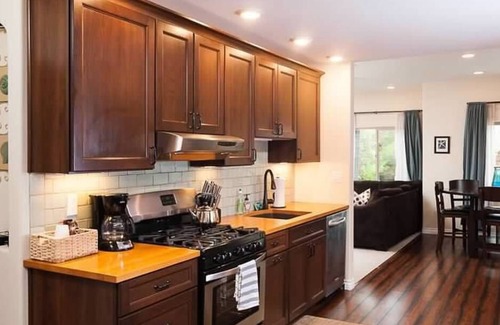 Bay Park House | 🏖3BR House with Sparkling Clean Private Pool!