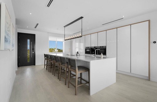 Palm Cay Condo | 3BR Marina Penthouse w/Balcony + Beach Access