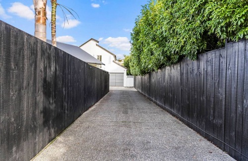 Glendowie House | 3BR Modern Elegance Near Beaches