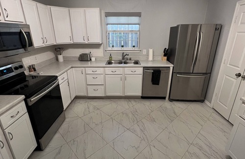 Kessler House | 3BR Modern Home in Bishop Arts