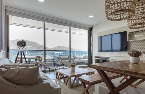 Urb Plenomar Apartment | 3BR Ocean View Apartment Pozos Colorado