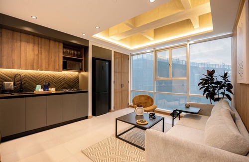 San Diego Apartment | 3BR Penthouse with Jacuzzi & A/C in El Poblado