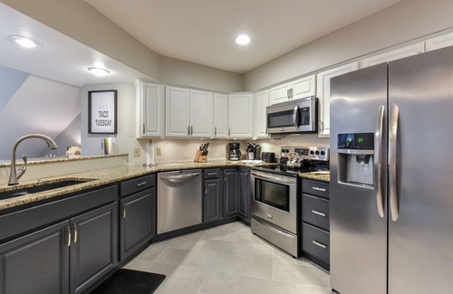 Table Rock Condo | 3BR Pointe Royale Condo w/Pools, Golf & Lake Access